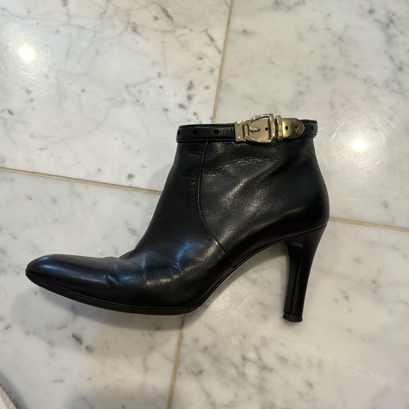Gucci Ankle Booties size 7B good condition. - Picture 2 of 6